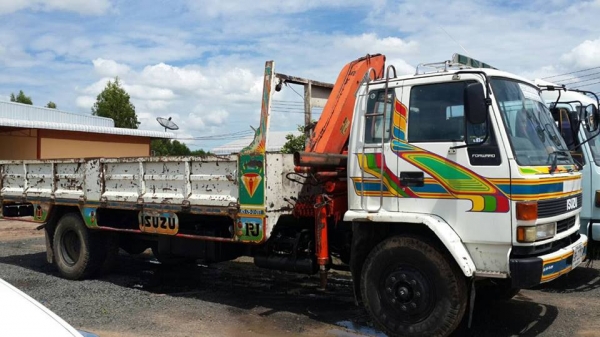 ขาย6ล้อติดเฮี๊ยบ3ตัน อีซูซุ ร็อคกี้ 195 แชชซีสวย เครื่องดี กระบะยาว6.50เมตร สภาพพร้อมใช้งาน ขาย6ล้อติดเฮี๊ยบ3ตัน อีซูซุ ร็อคกี้ 195 แชชซีสวย เครื่องดี กระบะยาว6.50เมตร สภาพพร้อมใช้งาน