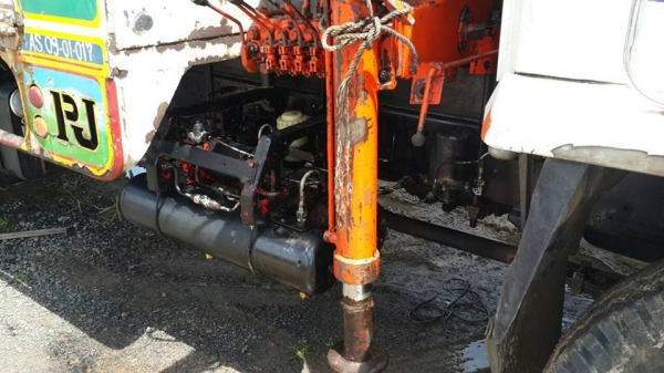 ขาย6ล้อติดเฮี๊ยบ3ตัน อีซูซุ ร็อคกี้ 195 แชชซีสวย เครื่องดี กระบะยาว6.50เมตร สภาพพร้อมใช้งาน ขาย6ล้อติดเฮี๊ยบ3ตัน อีซูซุ ร็อคกี้ 195 แชชซีสวย เครื่องดี กระบะยาว6.50เมตร สภาพพร้อมใช้งาน