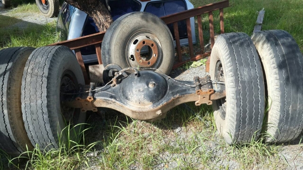 ขายช่วงล่าง F เฟื่องท้าย คานหน้า 6น็อต อีซูซู สภาพใช้งานได้เลย ขายช่วงล่าง F เฟื่องท้าย คานหน้า 6น็อต อีซูซู สภาพใช้งานได้เลย