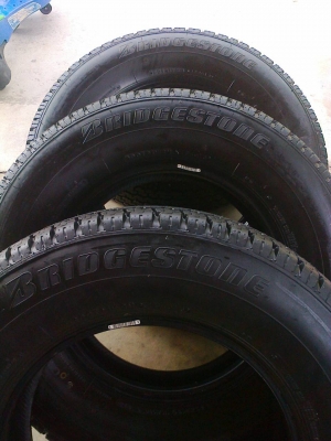 บิดโตน205R16รุ่นดูเลอร์689ปี5013ตัวแพงผ้าใบ8ชั้น(สำบรรทุก)