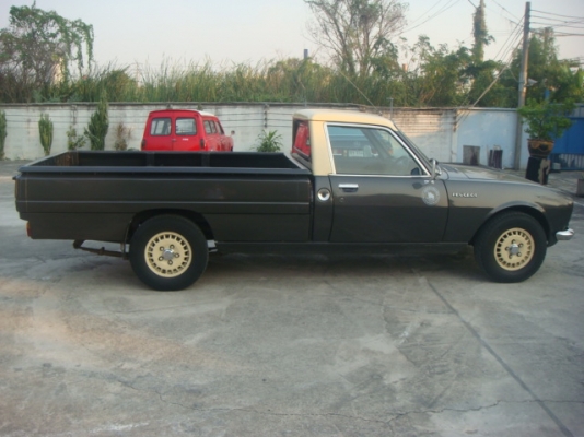 ขาย PEUGEOT กระบะปี 1990 2ประตู สีน้ำตาล/ครีม ขาย PEUGEOT กระบะปี 1990 2ประตู สีน้ำตาล/ครีม