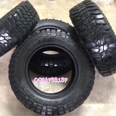 ขายยาง MUD CLAWER 265/70/17 สวยๆ หล่อๆ ขนอุยๆ ใหม่ๆ 1ชุด