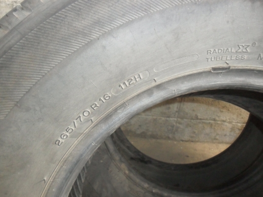 โปรแร๊ง ยาง MICHELIN 265/70R16 ปี10 สวยๆ 4 เส้นราคา 2800 บาท