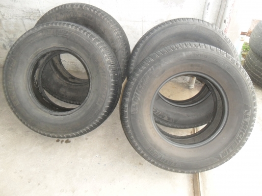 โปรแร๊ง ยาง MICHELIN 265/70R16 ปี10 สวยๆ 4 เส้นราคา 2800 บาท