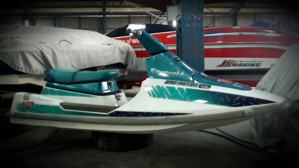 เจ็ทสกี หายาก น่าสะสม เครื่องใหม่กริบๆ เจ็ทสกี หายาก น่าสะสม เครื่องใหม่กริบๆ