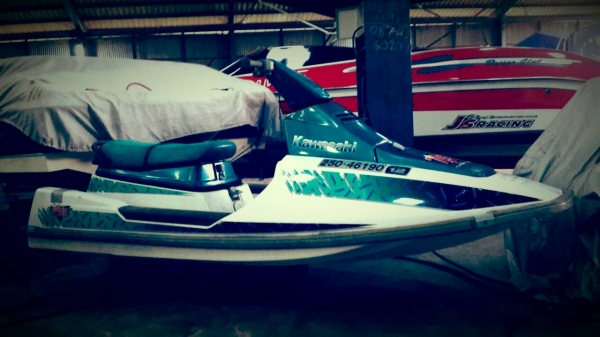 เจ็ทสกี หายาก น่าสะสม เครื่องใหม่กริบๆ เจ็ทสกี หายาก น่าสะสม เครื่องใหม่กริบๆ