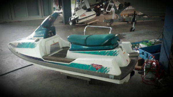 เจ็ทสกี หายาก น่าสะสม เครื่องใหม่กริบๆ เจ็ทสกี หายาก น่าสะสม เครื่องใหม่กริบๆ