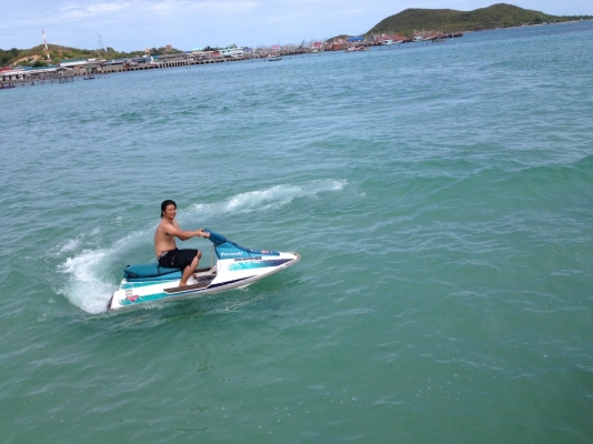 เจ็ทสกี หายาก น่าสะสม เครื่องใหม่กริบๆ เจ็ทสกี หายาก น่าสะสม เครื่องใหม่กริบๆ