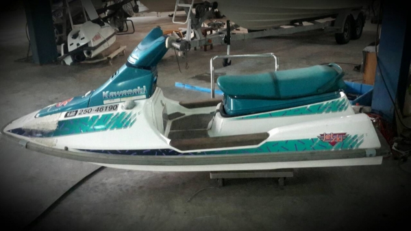 เจ็ทสกี หายาก น่าสะสม เครื่องใหม่กริบๆ เจ็ทสกี หายาก น่าสะสม เครื่องใหม่กริบๆ