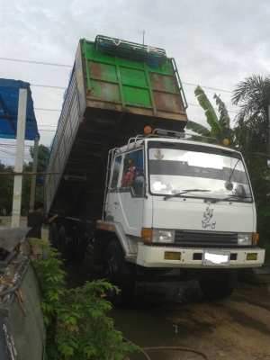 ขายMITSUBISHI MA  ดั๊ม สภาพสวยพร้อมใช้ ราคาต่อรองได้ ติดต่อได้ที่คุณ อ๊อฟ พิจิตร 086-737-9991