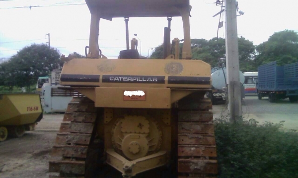 ขายCAT D6H ตีนไก่ สภาพพร้อมใช้ ราคาต่ออรองได้ ติดต่อได้ที่คุณอ๊อฟ พิจิตร 086-737-9991