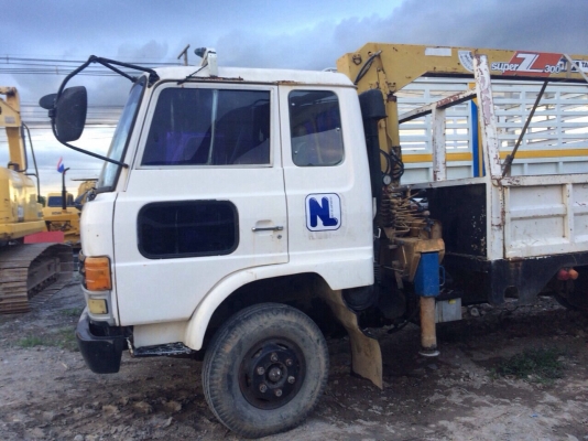 ขายรถHino6ล้อติดเครน สภาพพร้อมใช้ สนใจติดต่อคุณเปิ้ล0813712233