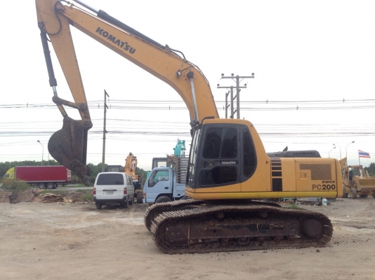 ขายรถแมคโครPC200-6นภาพพร้อมใช้ สนใจติดต่อคุณเปิ้ล0813712233