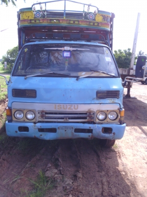 ขาย 6 ล้อ  isuzu  ks