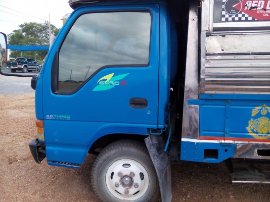 ขาย รถสองแถว 6 ล้อ Isuzu 115 4BD ฝาดำ