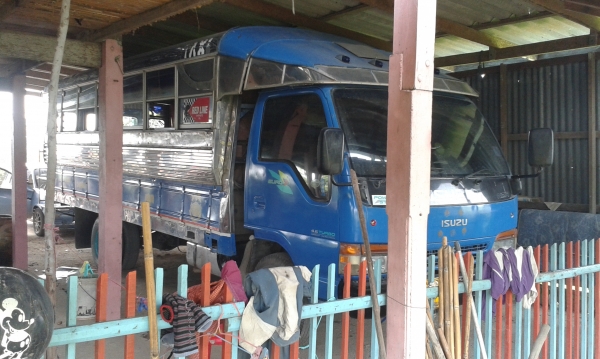 ขาย รถสองแถว 6 ล้อ Isuzu 115 4BD ฝาดำ