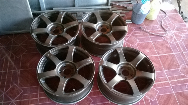 ขายล้อแม็ก ขอบ 17 คับ กว้าง 8.5  ทั้ง 4 ล้อ