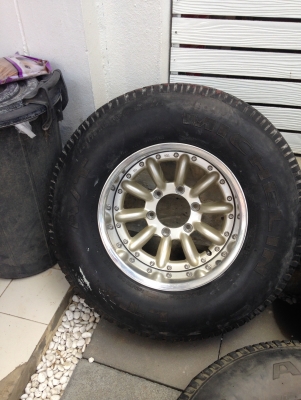 ล้อ 6 รู ขอบ15 อ๊อฟลึกๆ ลบ30 ถูกๆ ล้อ 6 รู ขอบ15 อ๊อฟลึกๆ ลบ30 ถูกๆ