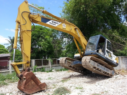 โกเบลโก้ SK 200-1 (มาร์คทรี) เก่าญี่ปุ่นแท้ ถูกเหลือเชื่อ 090-986-2521