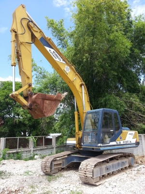 โกเบลโก้ SK 200-1 (มาร์คทรี) เก่าญี่ปุ่นแท้ ถูกเหลือเชื่อ 090-986-2521