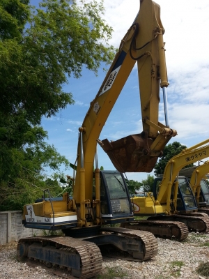 โกเบลโก้ SK 200-1 (มาร์คทรี) เก่าญี่ปุ่นแท้ ถูกเหลือเชื่อ 090-986-2521