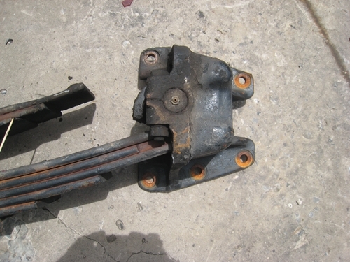 ขายแหนบหลัง ISUZU ROCKY พร้อมเต้า ของเก่านอก ซื้อเหมาต่อรองได้ ขายแหนบหลัง ISUZU ROCKY พร้อมเต้า ของเก่านอก ซื้อเหมาต่อรองได้