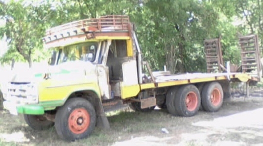 ขายดาวน์ ISUZU TX วางเครื่อง 168 HP EH700 รถหัวยาวสิบล้อเพลาเดียว ท้ายลาดมีหางพับขึ้นรถเกี่ยวครบพร้อมใช้งาน ช่วงล่างชุดเฟื่องท้ายของฟูโซ่สภาพดีมาก เอกสารทะเบียนครบพร้อม ราคาดาวน์ต่อรองได้นะครับ