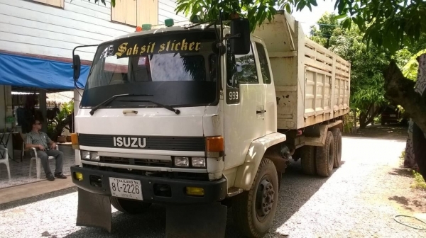 ขาย ROCKY 175 ดั้ม 2 เพลาช่วงล่างจัมโบ้ DL คัสซีสวยจัด เครื่อง 6BG1 175 แรงม้า สโลว์เดิม เบรคลมดัน ทะเบียนเต็มพร้อมโอน ราคาต่อรองได้