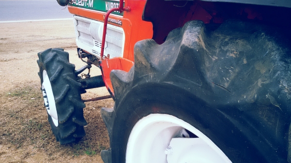 ขายคูโบต้า 2402bt  2เพลาสภาพพร้อมใช่ครับระบบใช่งานได้ดี เดิมมากครับ