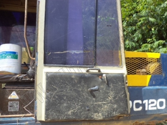 รถแบคโฮ KOMATSU PC120-3