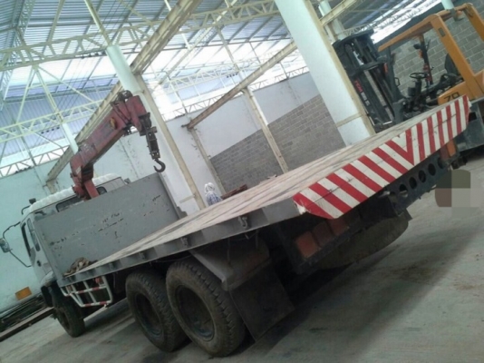 รถอีซูซุ 10 ล้อ ติดเครน 3 ตัน. 195 แรงม้า ปี 40. สนใจติดต่อ 081 - 6079515