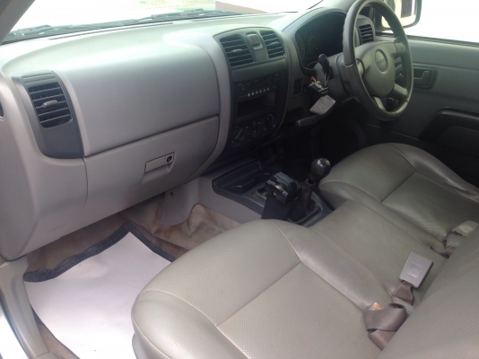 ขายดาวน์ ISUZU D-MAX SPARK EX Ddi-iTEQ 2.5 MT ปี 49 คอมมอนเรลสุดประหยัดใช้งานดี เครื่องแรงดีม่กครับ ภายในเก๋งคอนโซลสวยครบพร้อม เครื่องเสียง แอร์เย็น พวงมาลัยเพาเวอร์ ภายนอกบางเดิมดี กระบะปูพื้นยางลายเนอร์ครบ ช่วงล่างแน่นหนึบดี เอกสารทะเบียนภาษีครบพร้อมโอน