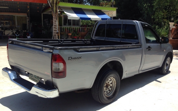 ขายดาวน์ ISUZU D-MAX SPARK EX Ddi-iTEQ 2.5 MT ปี 49 คอมมอนเรลสุดประหยัดใช้งานดี เครื่องแรงดีม่กครับ ภายในเก๋งคอนโซลสวยครบพร้อม เครื่องเสียง แอร์เย็น พวงมาลัยเพาเวอร์ ภายนอกบางเดิมดี กระบะปูพื้นยางลายเนอร์ครบ ช่วงล่างแน่นหนึบดี เอกสารทะเบียนภาษีครบพร้อมโอน