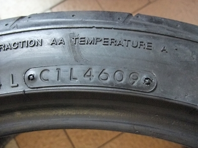 ยาง Nitto 205/45/17 ปี 09