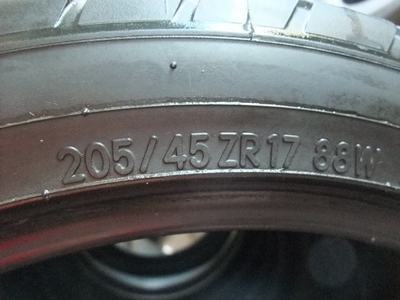 ยาง Nitto 205/45/17 ปี 11