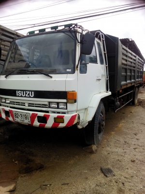 ขายรถ10ล้อดั้มISUZUหัว ROKEY คัชซีหน้ายาวกะบะบรรทุกยาว 6.5 เมตร ราคาถูก 1 เพลา