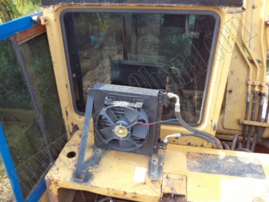 รถแบคโฮ KOMATSU PC120-3