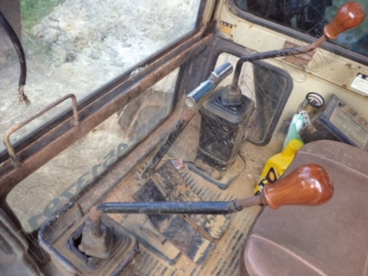 รถแบคโฮ KOMATSU PC120-3