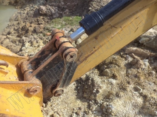 รถแบคโฮ KOMATSU PC120-3