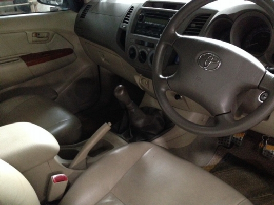 ขาย Toyota VIGO 4WD เครื่อง D4D 3.0 ตัว G รถบ้านใช้เอง สภาพสวย