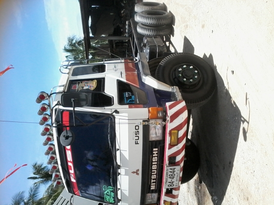 รถบรรทุกสิบล้อสองเพลา