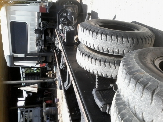 รถบรรทุกสิบล้อสองเพลา