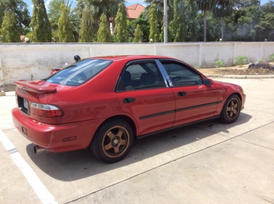 ขายรถ  Honda civic ปี 92 เครื่องใหม่ D15B หัวฉีด เกียร์ออโต้ ติดแก๊ส LPG  ภายในเบาะหนัง มีขาดบ้าง กระจกไฟฟ้่าทั้งคัน วิทนุCD แอร์เย็น ตัวถังสีเต็มเงา แม็ก 15 ยางดี เครื่องวิ่งดี เกียร์เ