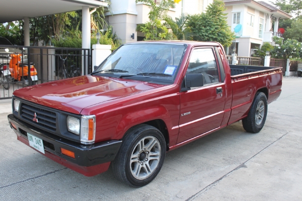 ขายมิตซูL200ไซโคลน รถขับดี พร้อมใช้บรรทุก วิ่งทางไกล สีเงาวับ