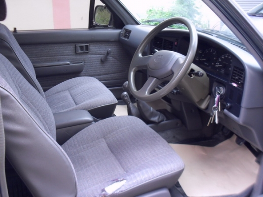 ขาย TOYOTA LN 111 SR5 2.8 รุ่นนำเข้าแท้ๆ สวยๆ สมบูรณ์มาก ขาย TOYOTA LN 111 SR5 2.8 รุ่นนำเข้าแท้ๆ สวยๆ สมบูรณ์มาก