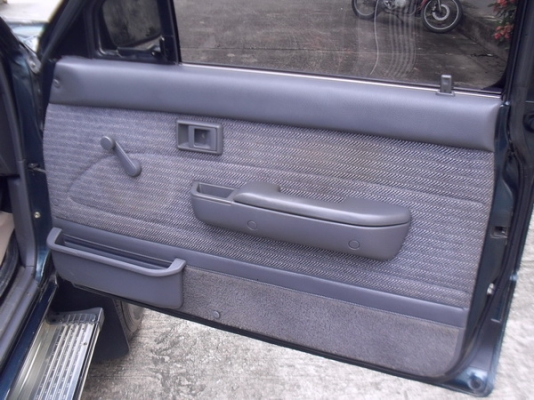 ขาย TOYOTA LN 111 SR5 2.8 รุ่นนำเข้าแท้ๆ สวยๆ สมบูรณ์มาก ขาย TOYOTA LN 111 SR5 2.8 รุ่นนำเข้าแท้ๆ สวยๆ สมบูรณ์มาก