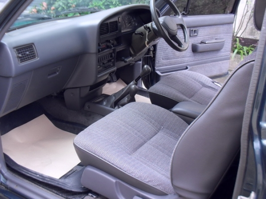 ขาย TOYOTA LN 111 SR5 2.8 รุ่นนำเข้าแท้ๆ สวยๆ สมบูรณ์มาก