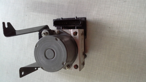 ขายปั้มABSครับผมทั้งรถเก๋งรถกระบะทุกรุ่นรับประกันครับ