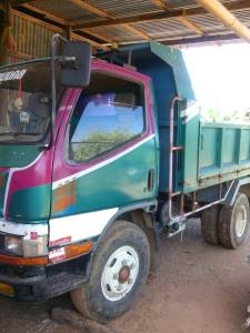 หกล้อ มิตซู110ดั้มเล็กปี40แท้ ทะเบียนพร้อมโอน รถใช้ได้ดีครับ