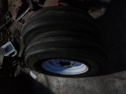 ขายยางล้อหน้าขอ16พร้อมกะทะของนอก100\%4500ขาย